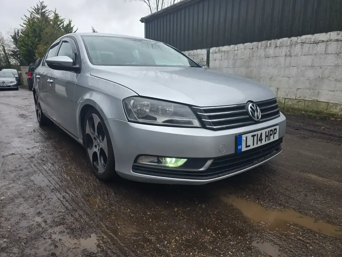 Usado VW Passat S 105 HP (77 kW) 2014 Prateado Sedan