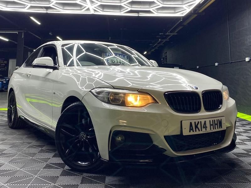 Begagnad BMW 220 M Sport 2014 Vit Sportkupé