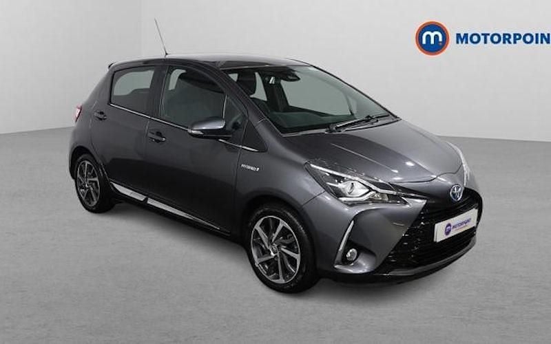 Usado Toyota Yaris Hybrid 101 CV (74 kW) 2019 Utilitario