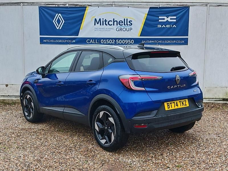 Used Renault Captur Techno 143 HP (105 kW) 2024 Blue/black SUV