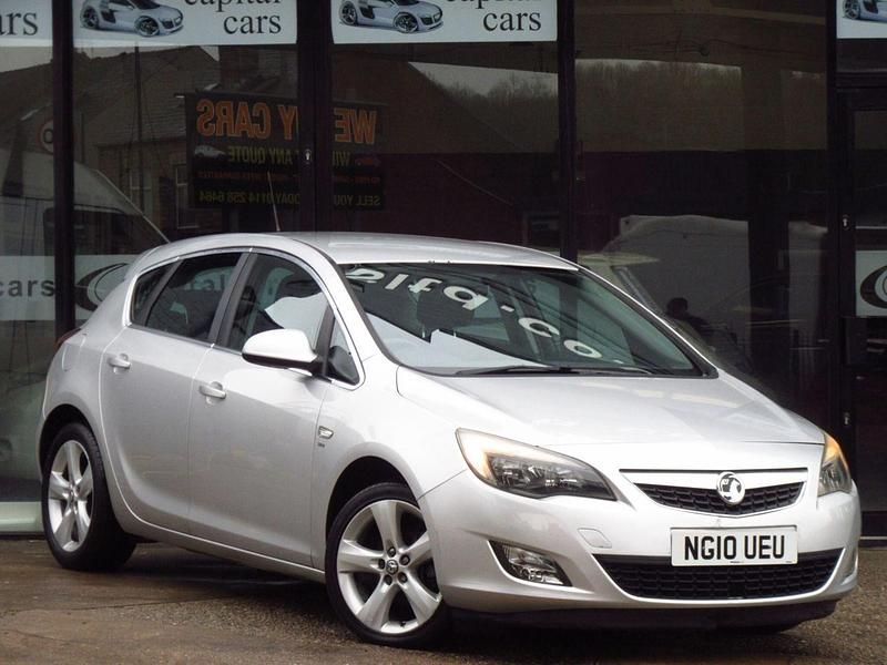Used Vauxhall Astra SRi 140 HP (102 kW) 2010 Silver Hatchback