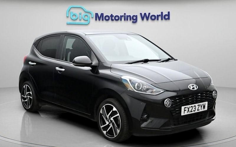 Used Hyundai i10 Premium 67 HP (49 kW) 2023 Black Hatchback