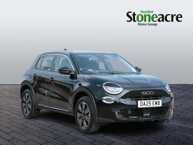 Black New 2025 Fiat 600 S Hatchback | £18,497 (Good price) - Image 1/4