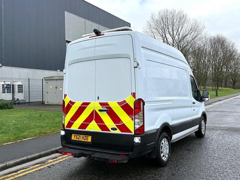 Used Ford Transit Trend 130 HP (95 kW) 2021 White Van