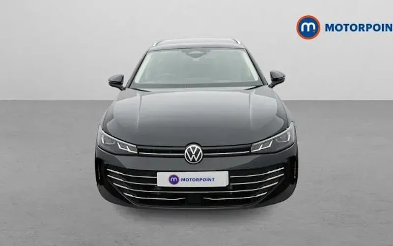 Used VW Passat Life 204 HP (150 kW) 2025 Black Estate