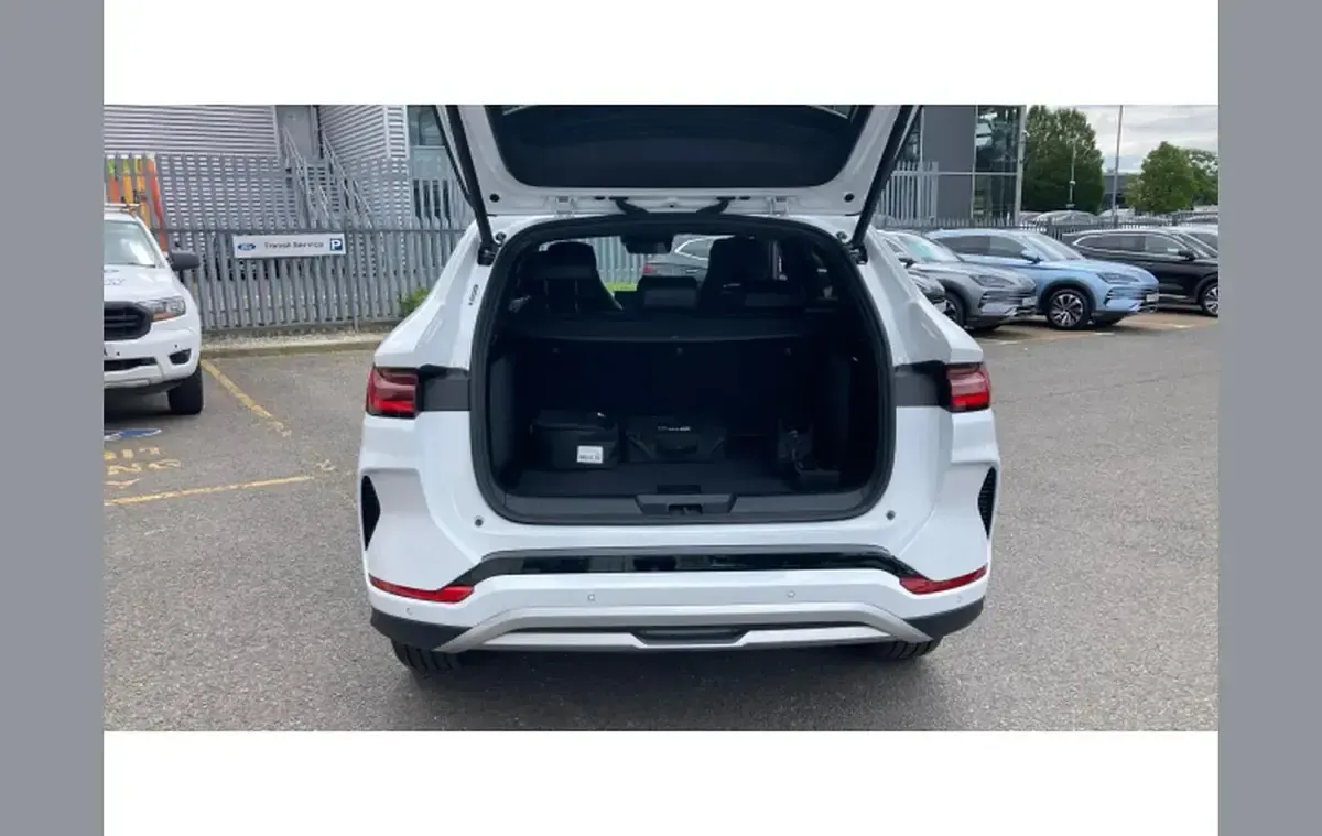 Used BYD Seal U Comfort 218 HP (160 kW) 2025 White SUV