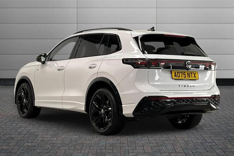 Used VW Tiguan R-line 150 HP (110 kW) 2025 Pure white SUV