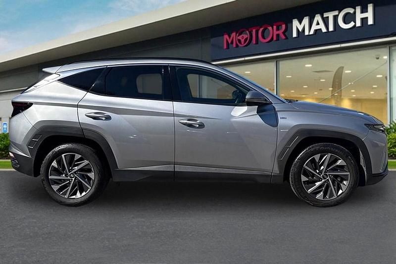Second-hand Hyundai Tucson Premium 230 CP (169 kW) 2023 Argintiu SUV