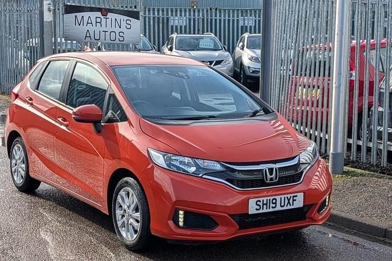 Used Honda Jazz SE 102 HP (75 kW) 2019 Orange Hatchback