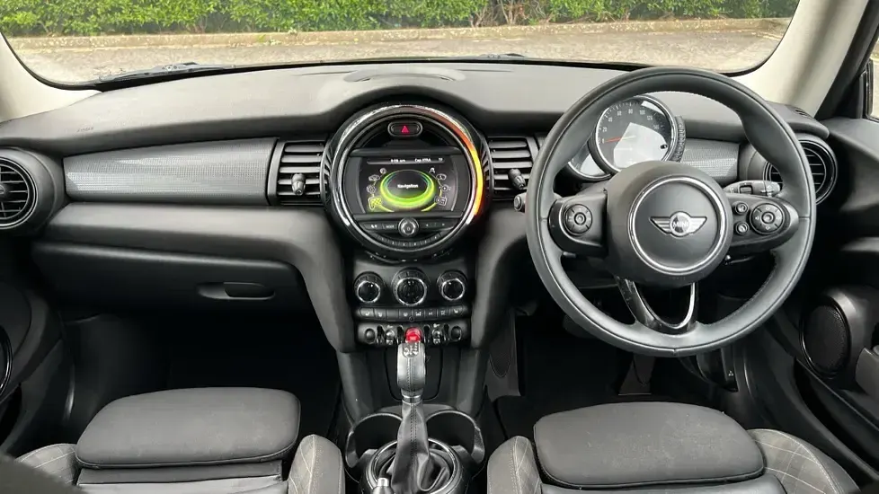 Used Mini Cooper 136 HP (100 kW) 2016 Midnight black Hatchback