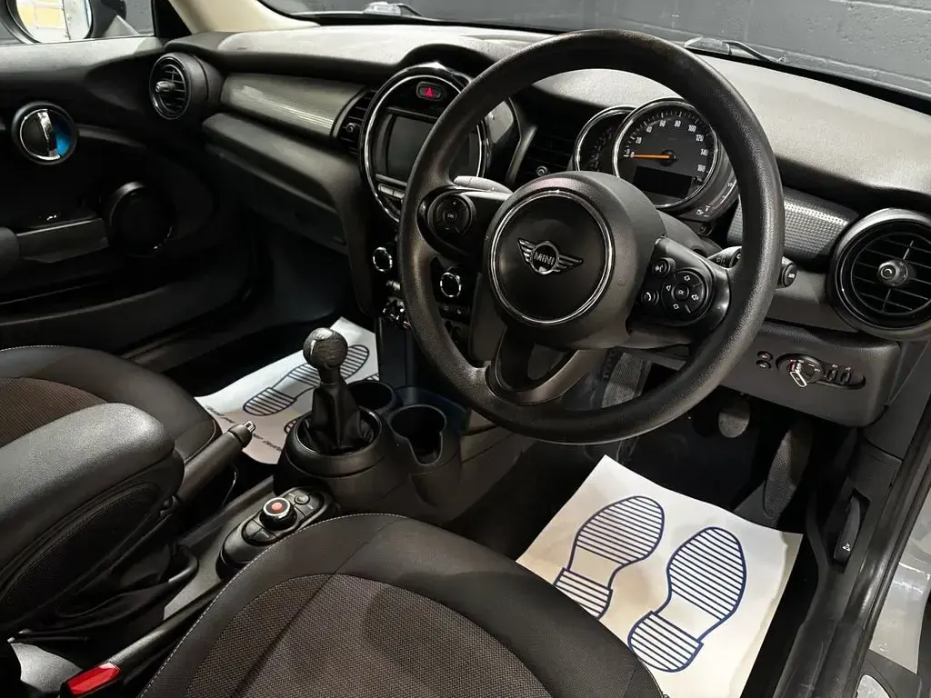 Used Mini Cooper Classic 136 HP (100 kW) 2019 Grey Hatchback