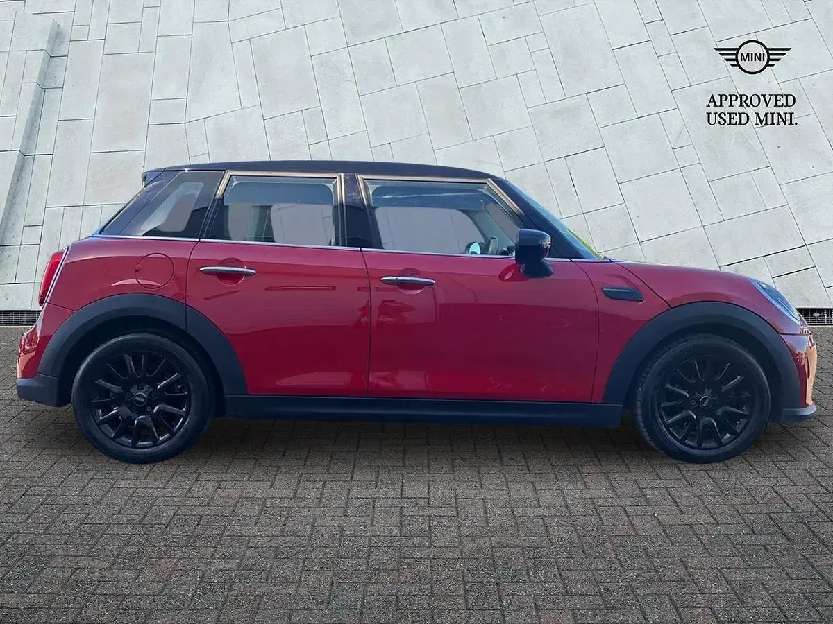 Usado Mini Cooper Classic 134 HP (98 kW) 2022 Vermelho Citadino