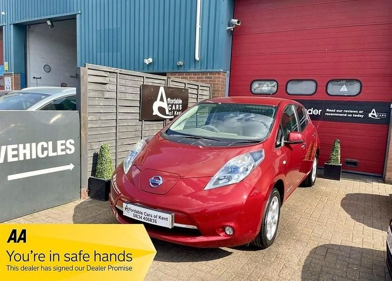 Red Used 2011 Nissan Leaf Hatchback | £2,995 (Fair price) - Image 1/3