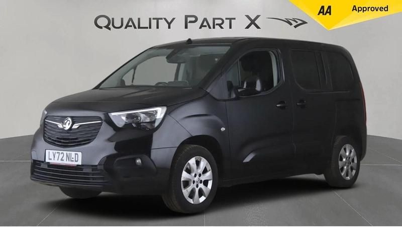 Second-hand Vauxhall Combo S 2023 Negru Monovolum