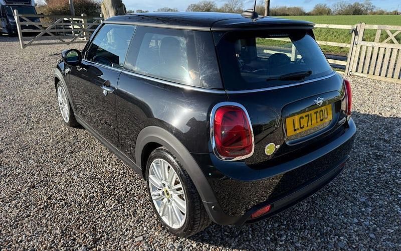 Used Mini Cooper Level 3 135 kW (184 HP) 2023 Hatchback