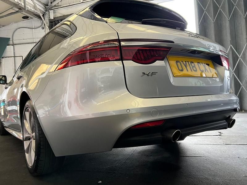 Used Jaguar XF R-Sport 240 HP (176 kW) 2018 Silver Estate