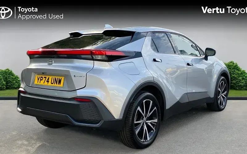 Used Toyota C-HR Design 223 HP (164 kW) 2026 SUV