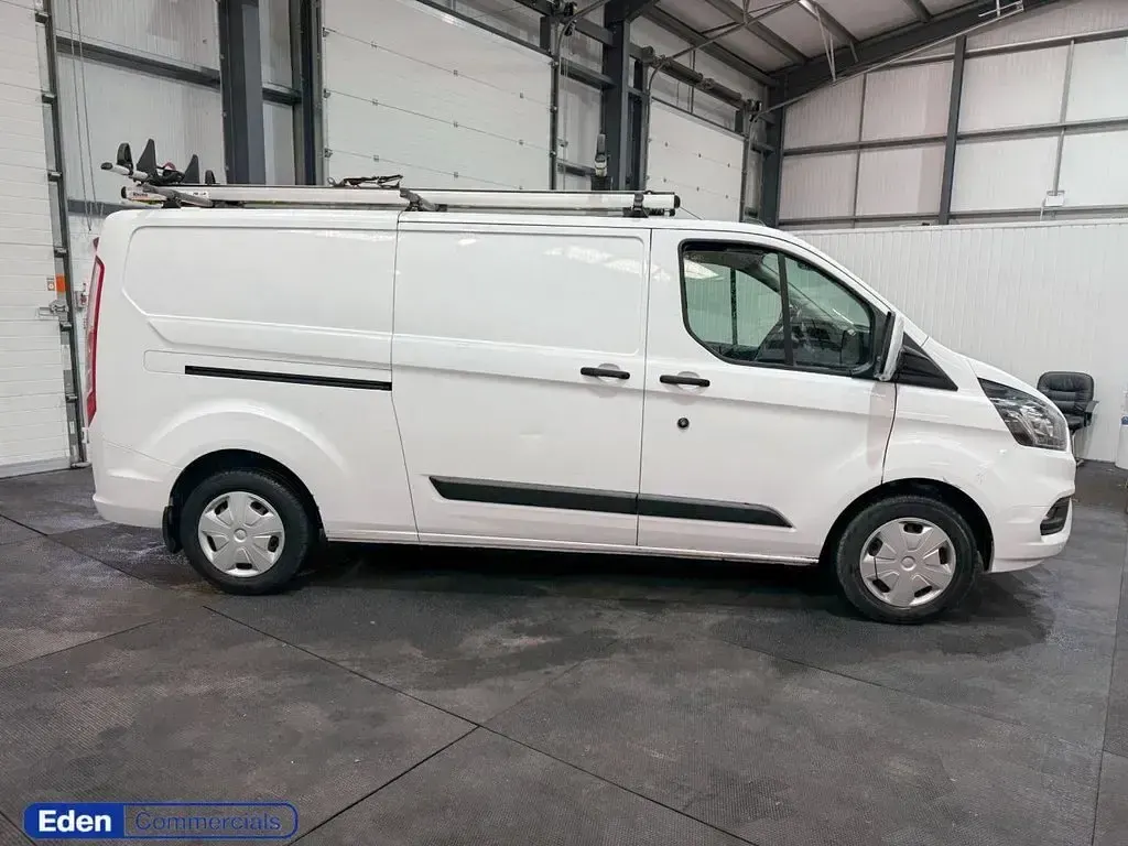 Used Ford Transit Custom Trend 105 HP (77 kW) 2020 White Van