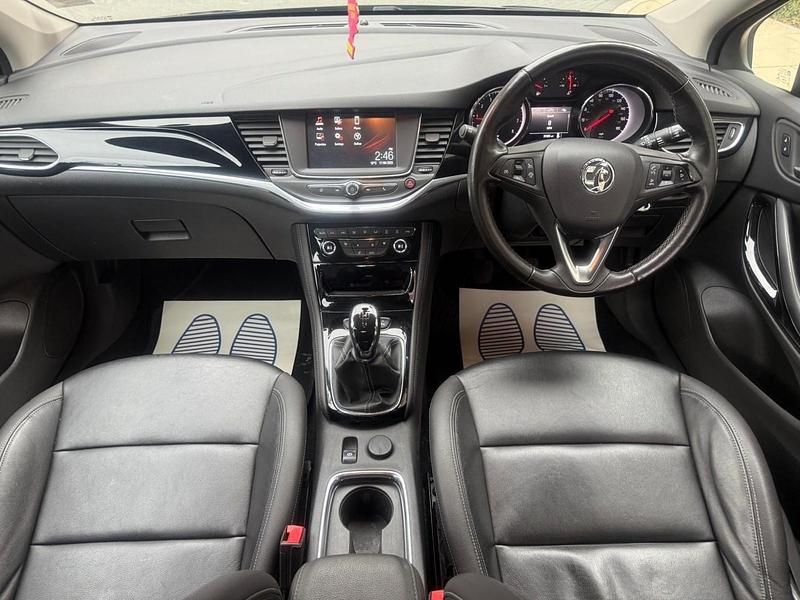 Used Vauxhall Astra Elite 2018 Green Hatchback