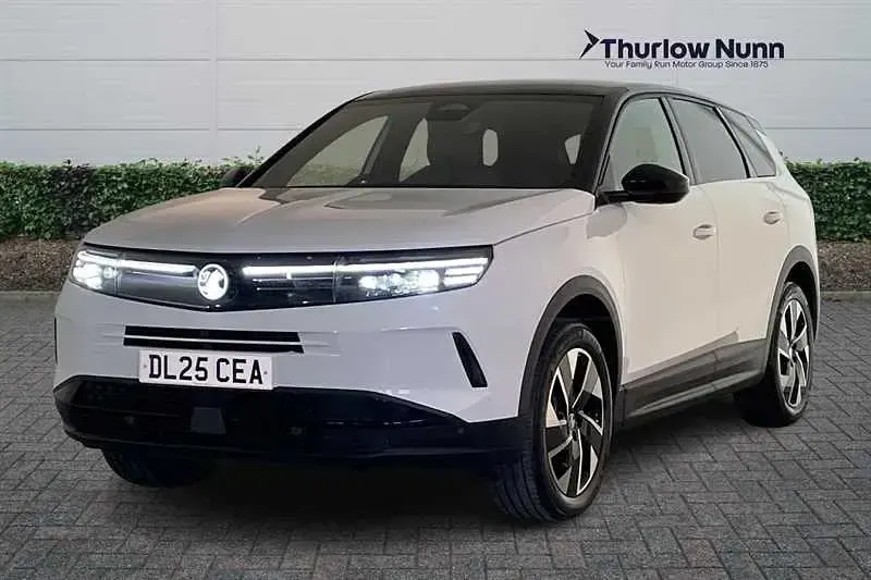Used Vauxhall Grandland X Ultimate 136 HP (100 kW) 2024 White SUV