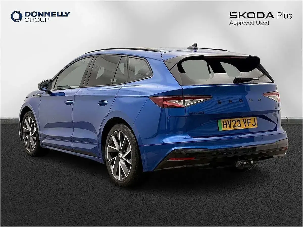 Used Skoda Enyaq iV SportLine 143 kW (195 HP) 2023 Race blue metallic SUV