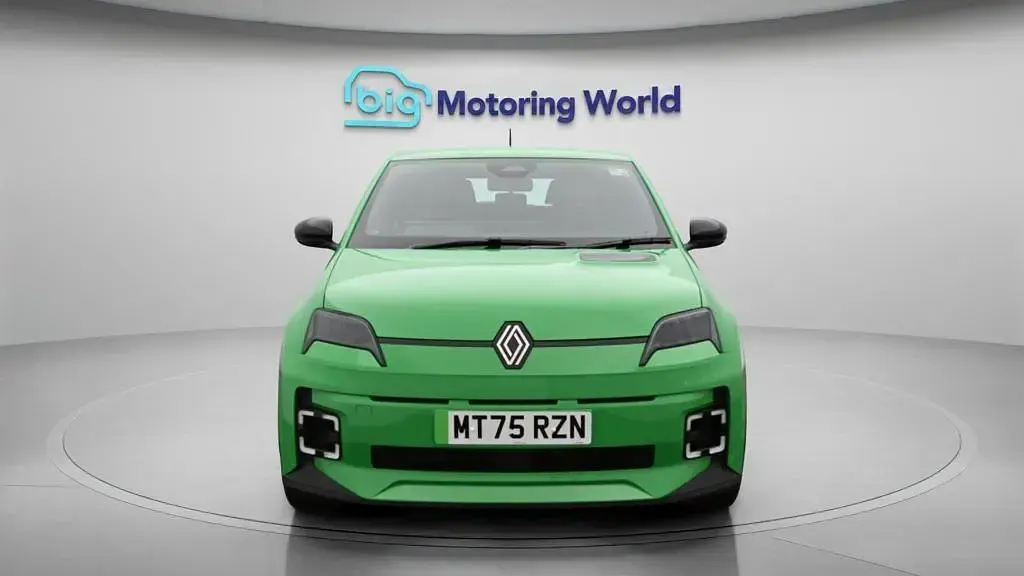 Used Renault R5 Evolution 88 kW (120 HP) 2025 Hatchback