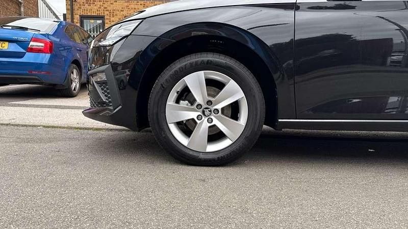 Used Skoda Scala SE 116 HP (85 kW) 2025 Black magic pearl effect Hatchback