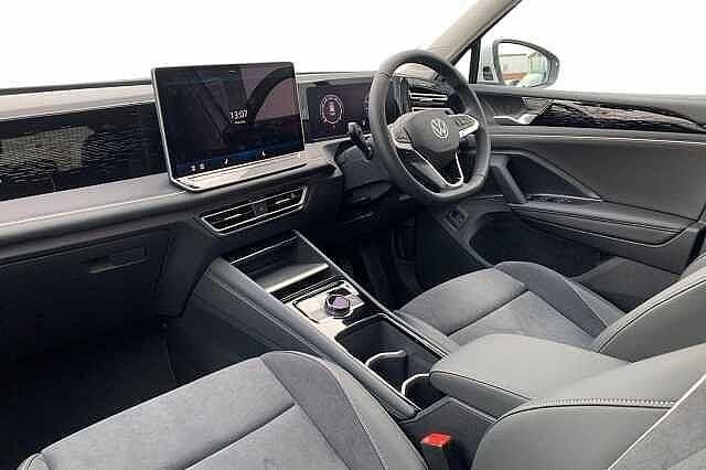 Used VW Tiguan Edition 150 HP (110 kW) 2024 Pure white SUV