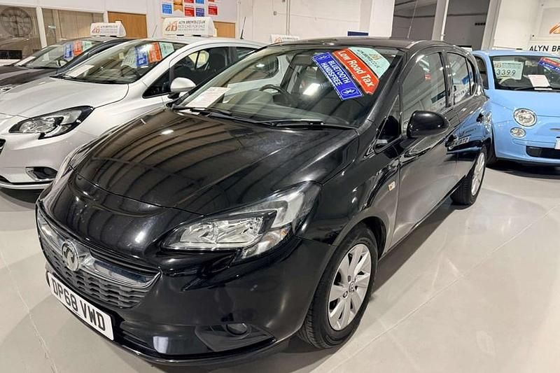 Used Vauxhall Corsa Design Edition 75 HP (55 kW) 2018 Black Hatchback