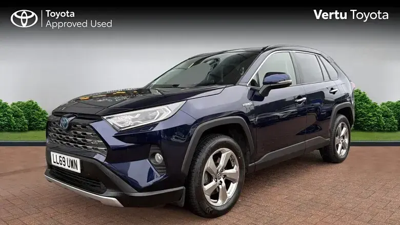 Usado Toyota RAV4 218 HP (160 kW) 2019 SUV