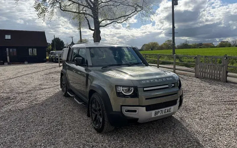 Used Land Rover Defender S 250 HP (183 kW) 2022 SUV