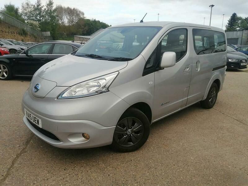 Used Nissan e-NV200 Tekna 80 kW (109 HP) 2015 Silver MPV