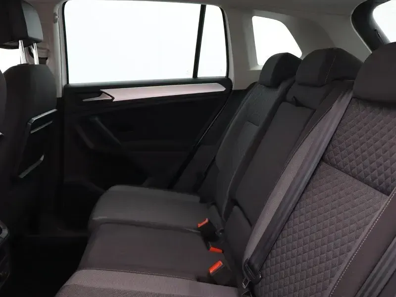 Second-hand VW Tiguan SE 150 CP (110 kW) 2019 Alb SUV