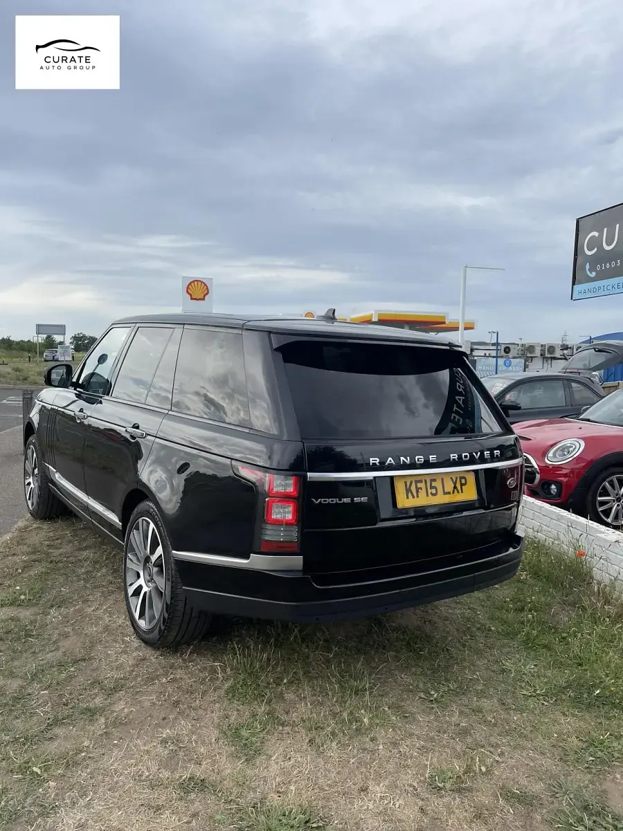 Used Land Rover Range Rover Vogue SE 306 HP (225 kW) 2015 Black SUV