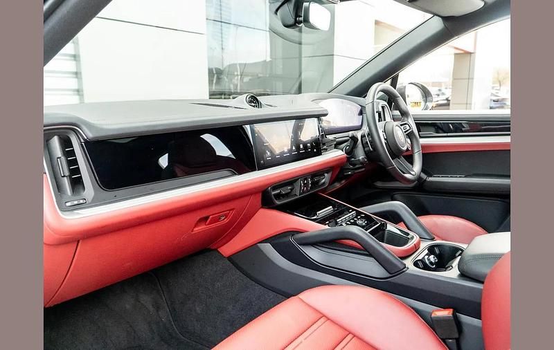 Used Porsche Cayenne S E-Hybrid 512 HP (376 kW) 2025 Grey SUV