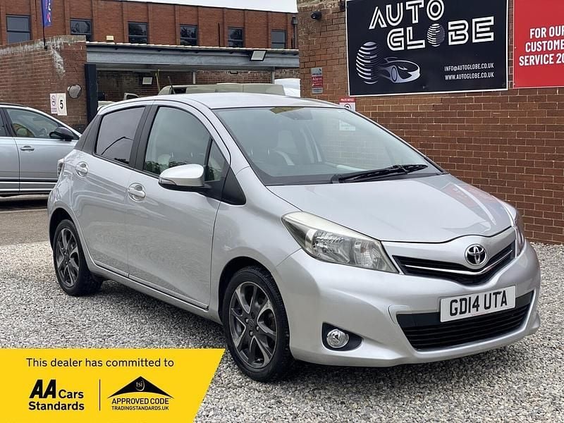 Silver Used 2014 Toyota Yaris Multidrive S Hatchback | £6,490 (Good price) - Image 1/3