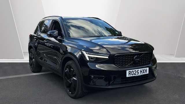 Used 2025 Volvo XC40 Ultra SUV | £38,895 (Expensive) - Image 1/4