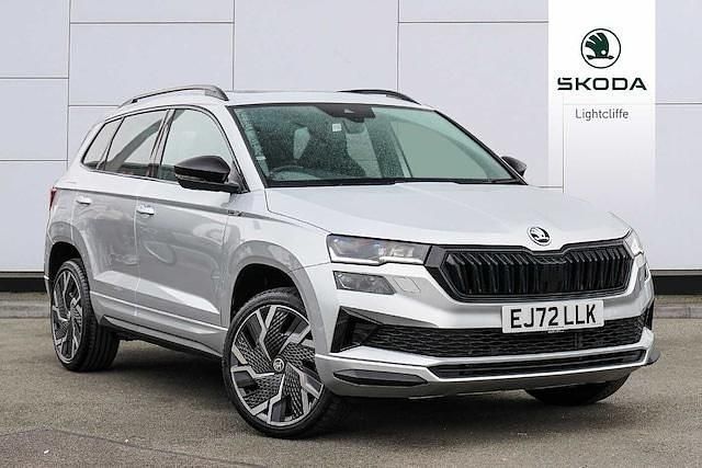 Brilliant silver metallic Used 2022 Skoda Karoq SportLine SUV | £25,590 (Fair price) - Image 1/4