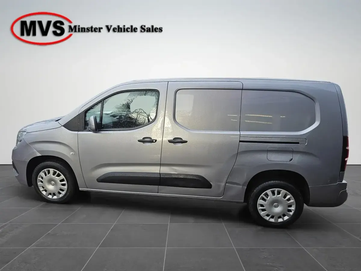 Used Vauxhall Combo Sportive 100 HP (73 kW) 2019 Grey Van
