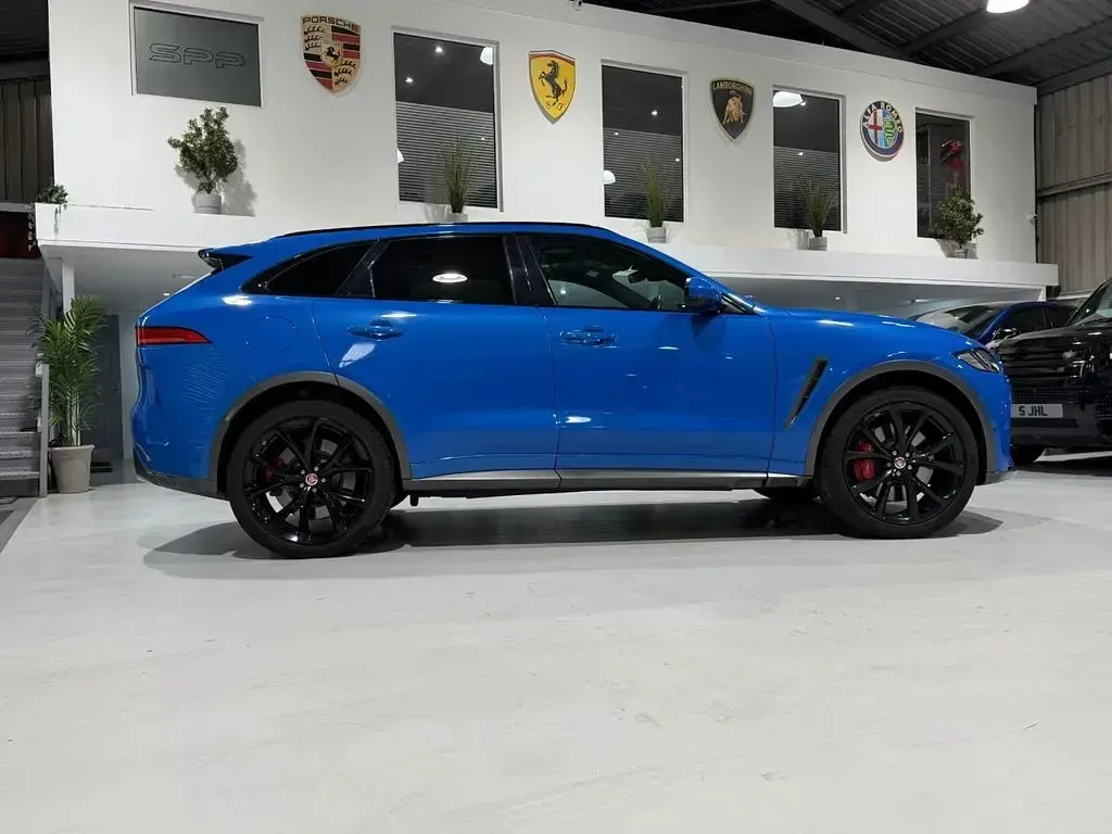 Used Jaguar F-Pace Supercharged 550 HP (404 kW) 2020 Blue SUV