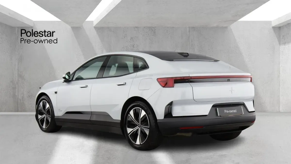 Begagnad Polestar 4 Plus 200 kW (272 HK) 2025 Silver SUV