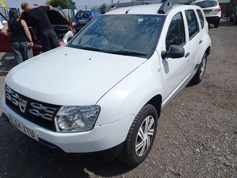White Used 2014 Dacia Duster Acces SUV | £2,995 (Fair price) - Image 1/4
