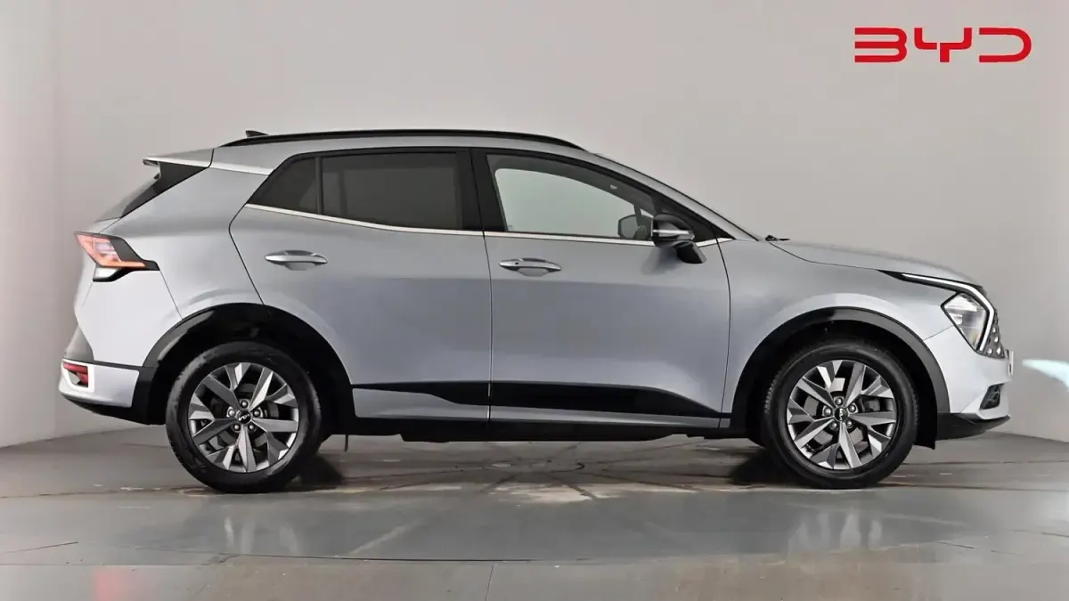 Used Kia Sportage GT-Line 226 HP (166 kW) 2023 Lunar silver SUV