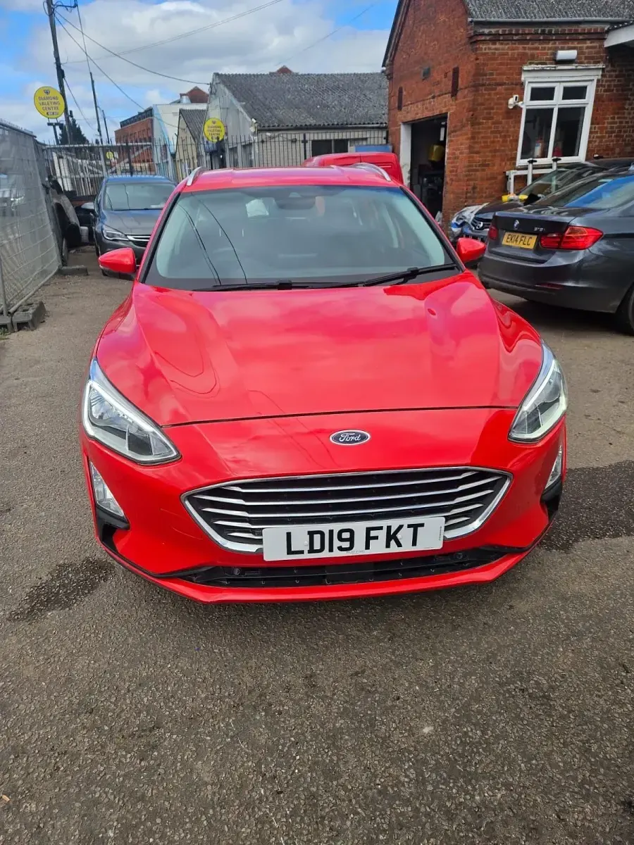 Used Ford Focus Titanium 125 HP (91 kW) 2019 Red Estate