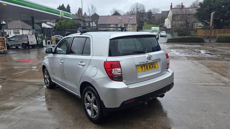 Used Toyota Urban Cruiser 90 HP (66 kW) 2011 Silver Hatchback