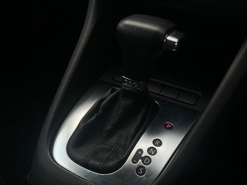 Usado VW Golf VIII 2023 Vermelho