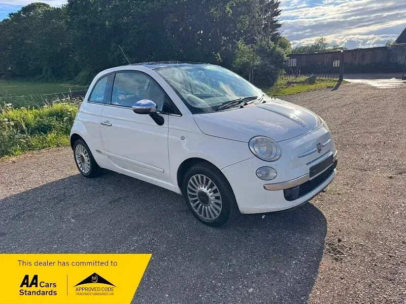 Used Fiat 500 Lounge 69 HP (50 kW) 2010 White Hatchback