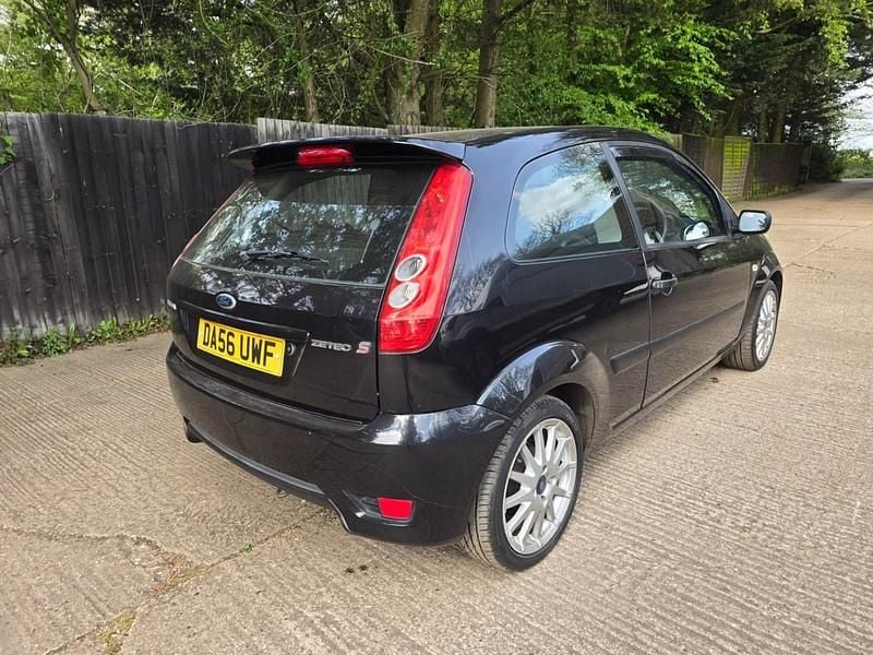Used Ford Fiesta Zetec 100 HP (73 kW) 2007 Black Hatchback