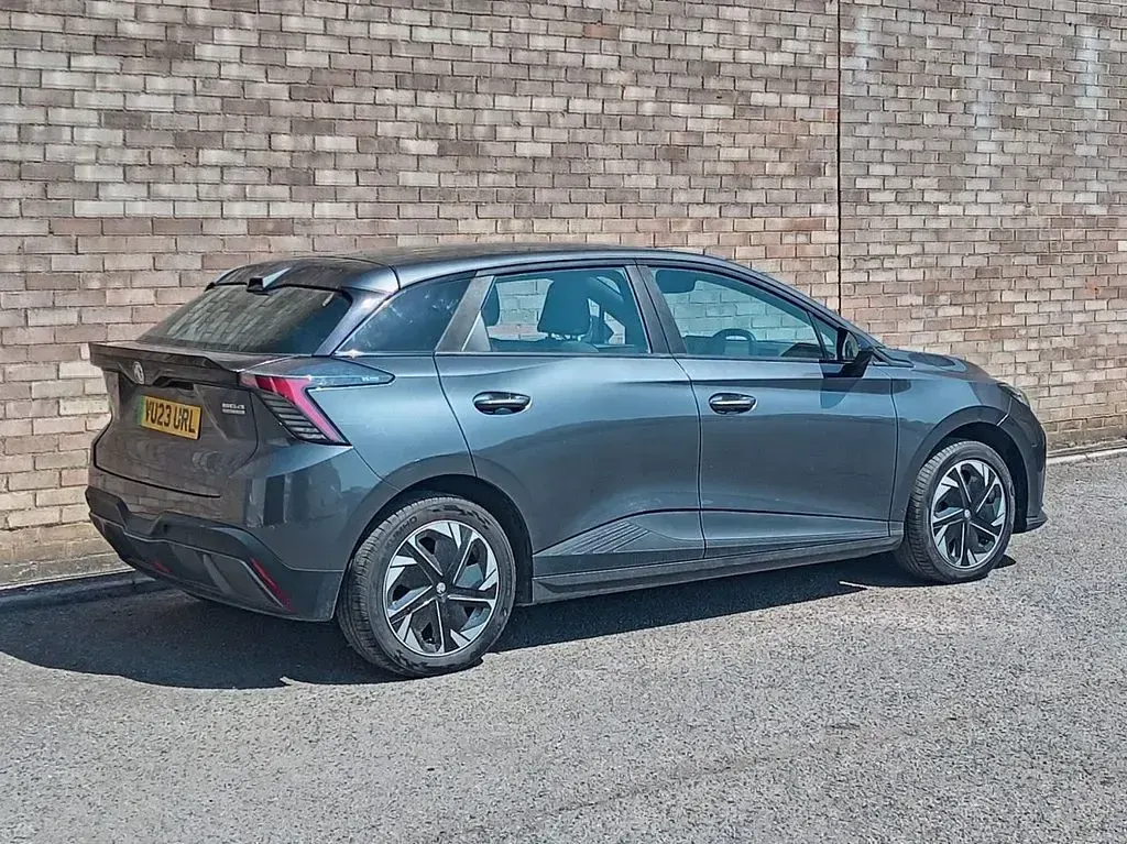 Used MG MG4 EV SE 2023 Grey Hatchback