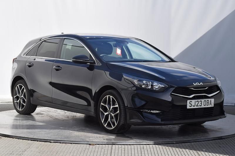 Used Kia Ceed 138 HP (101 kW) 2023 Black Hatchback